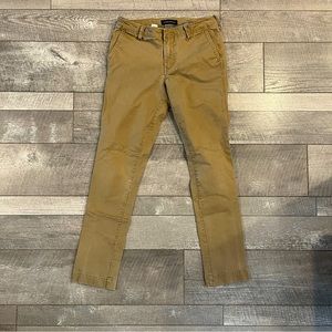 Aeropostale Men’s Khaki Chinos (size 28x32 slim straight)